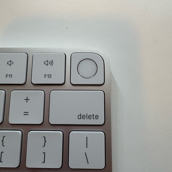 Magic Keyboard Apple - Picture 2 of 3